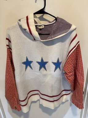 POL Hooded Sweater with Blue Stars and Rust-Colored Sleeves